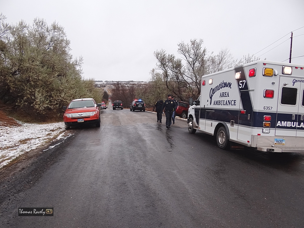 Vehicle off road 17th Ave SW      CSi photo